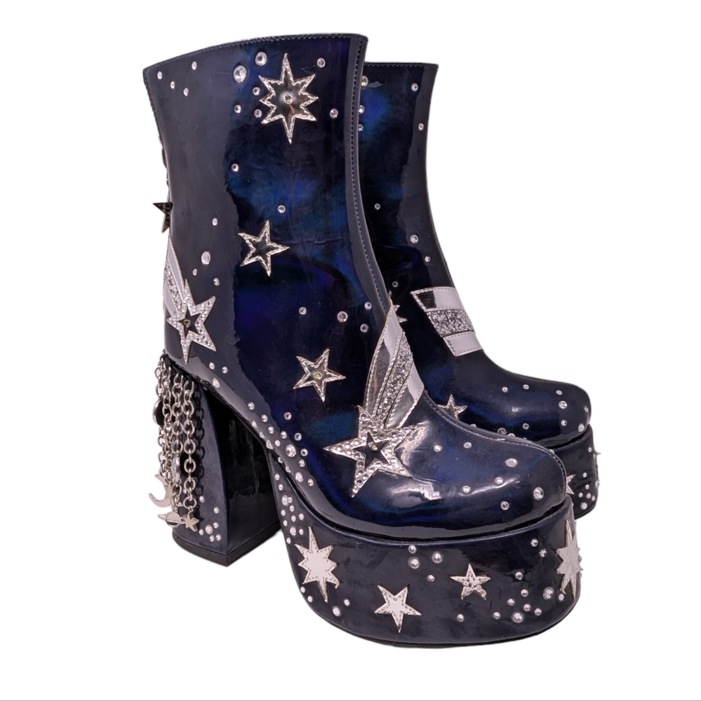 Dollskill Current Mood Light Up Star Boots Size 9